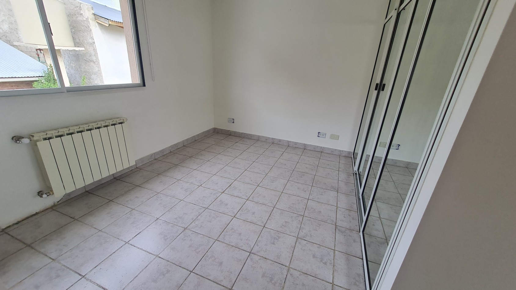 CASA EN VENTA B° DIVINA PROVIDENCIA