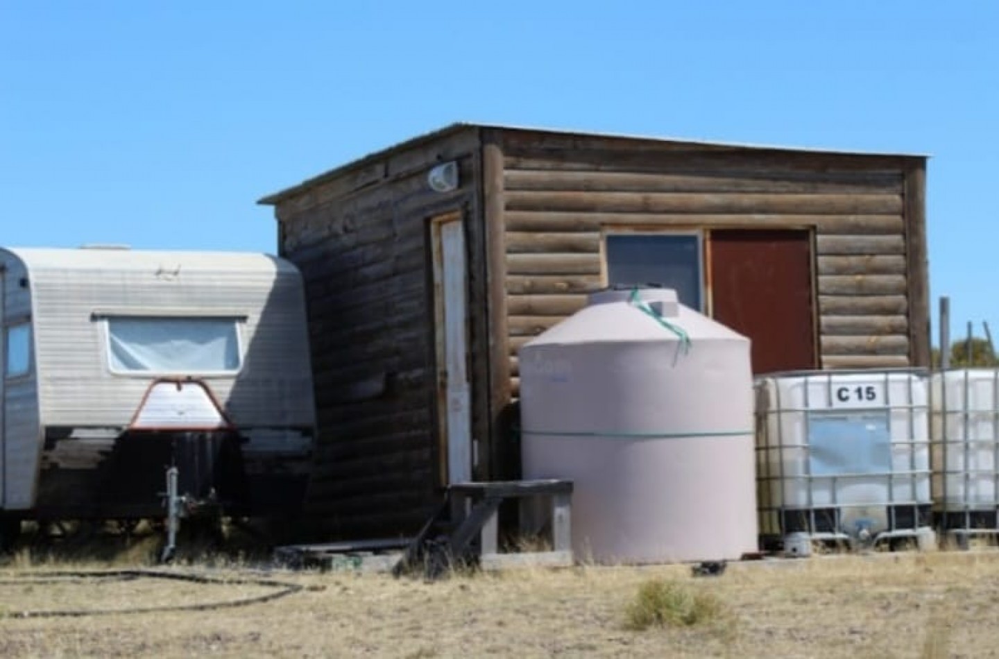 CASA CON TERRENO CAMARONES EN VENTA