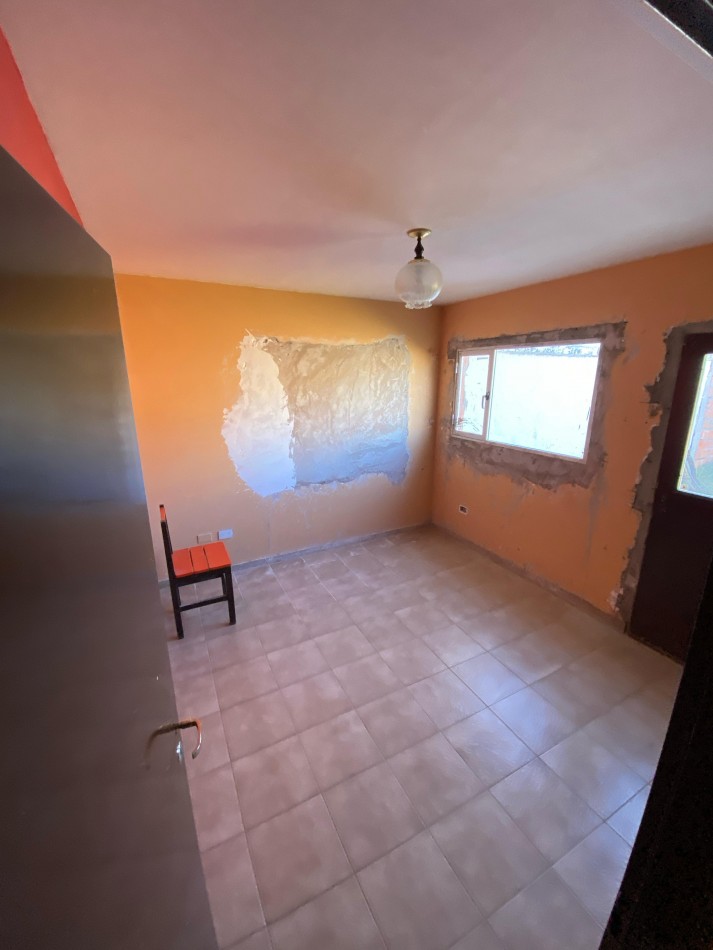 CASA EN VENTA DIADEMA A REFACCIONAR