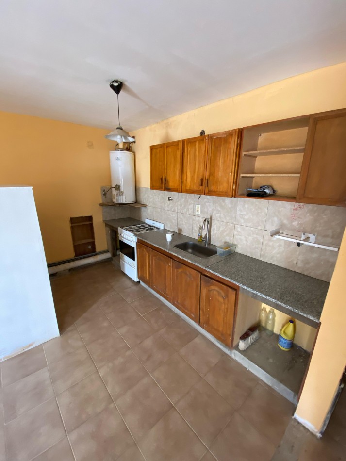 CASA EN VENTA DIADEMA A REFACCIONAR