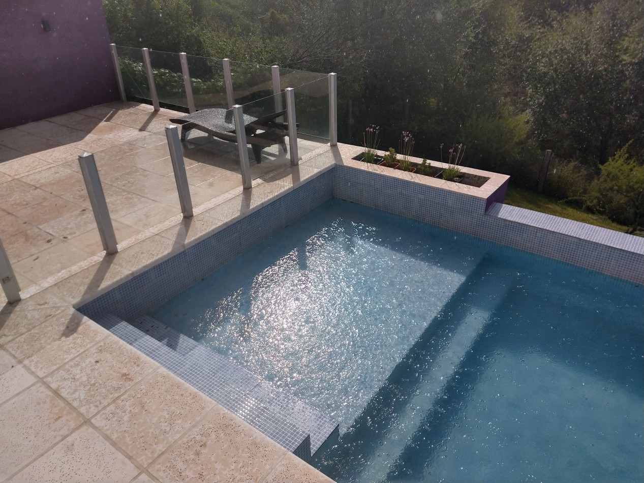 CASA CON PILETA EN VENTA CARLOS PAZ CORDOBA
