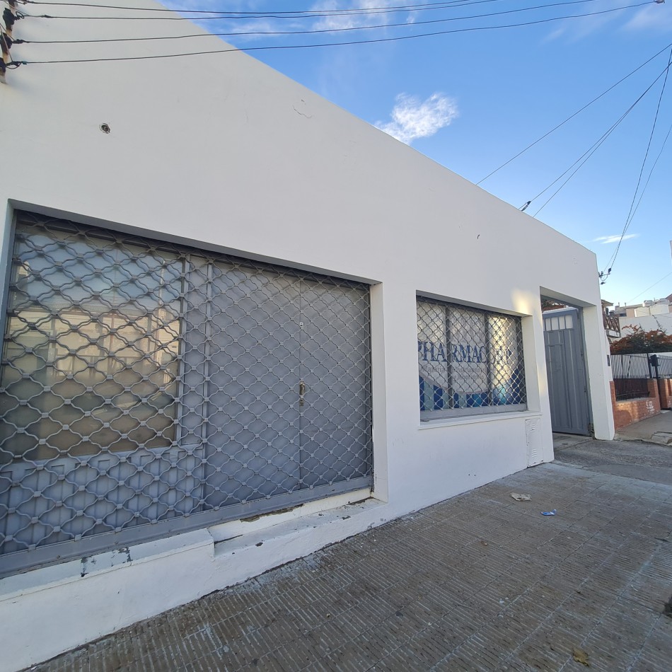 LOCAL COMERCIAL CON DEPOSITO EN VENTA
