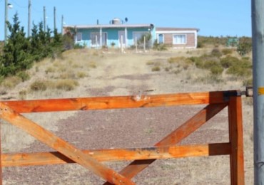 CASA CON TERRENO CAMARONES EN VENTA
