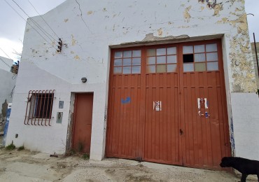TERRENO CON 2 GALPONES EN VENTA A REFACCIONAR